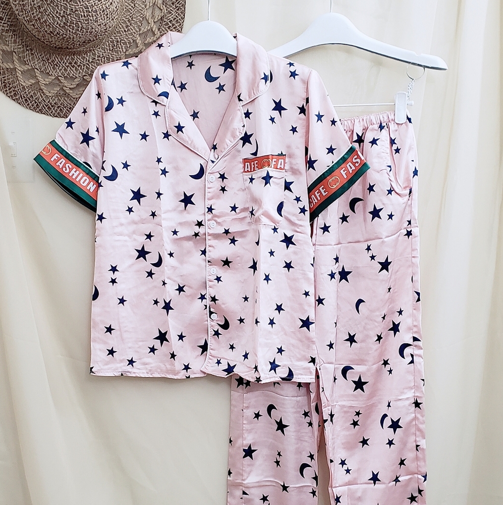 Brand new women's pajamas set